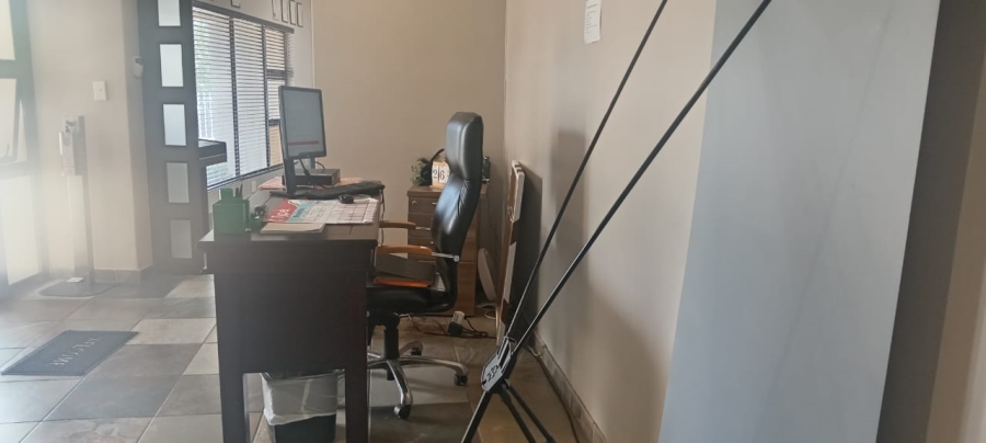 Commercial Property for Sale in Flamwood North West